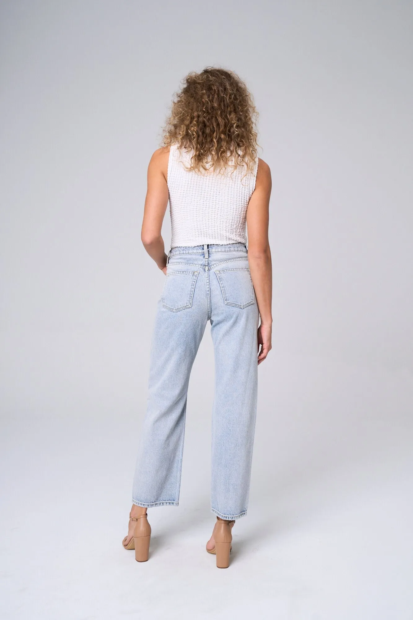 HIGH RISE CRISS CROSS WIDE STRAIGHT JEANS IN LIGHT TWO TONE / SP-P12235TT